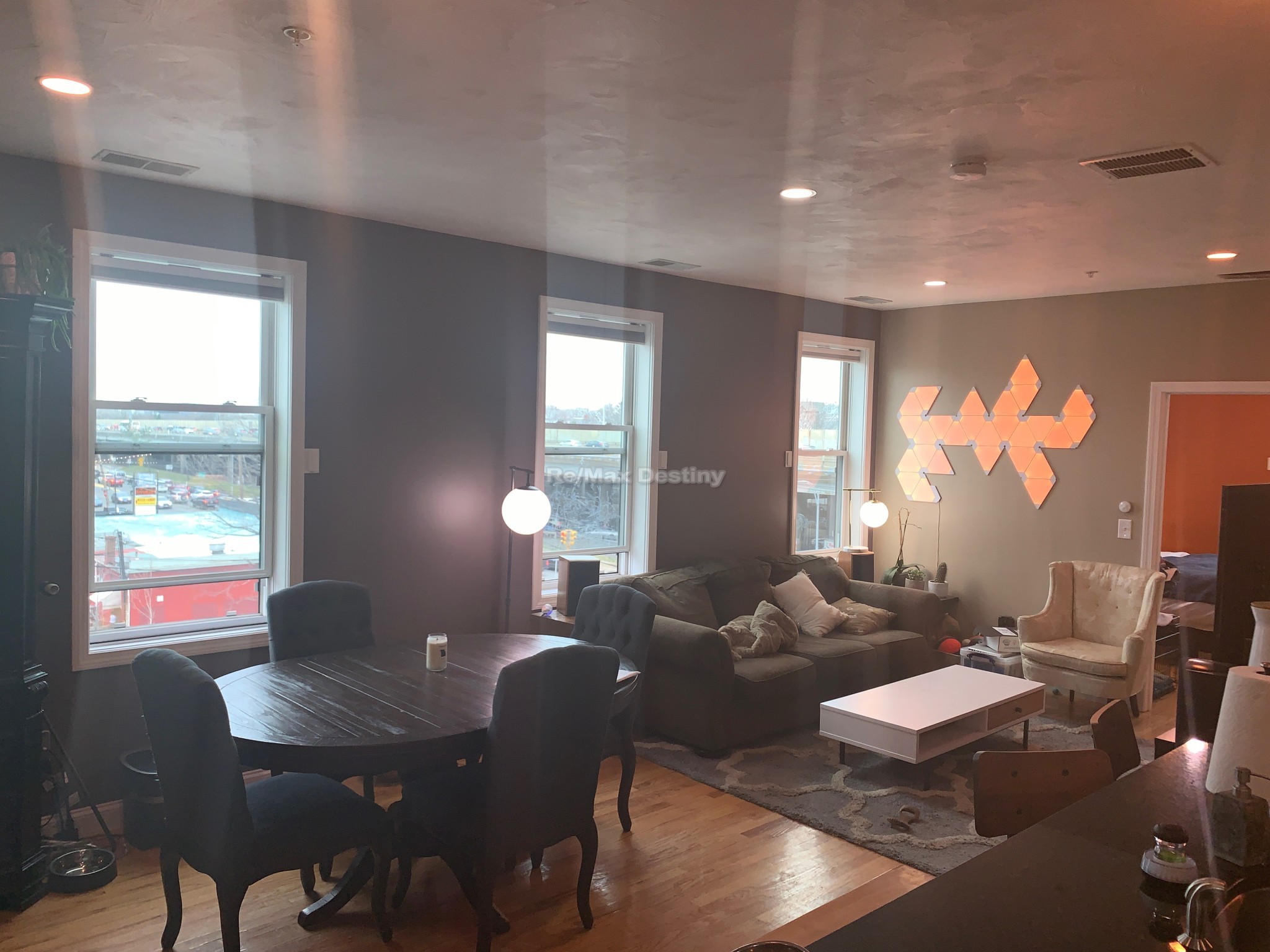 Photos of apartment on Fellsway W,Somerville MA 02145