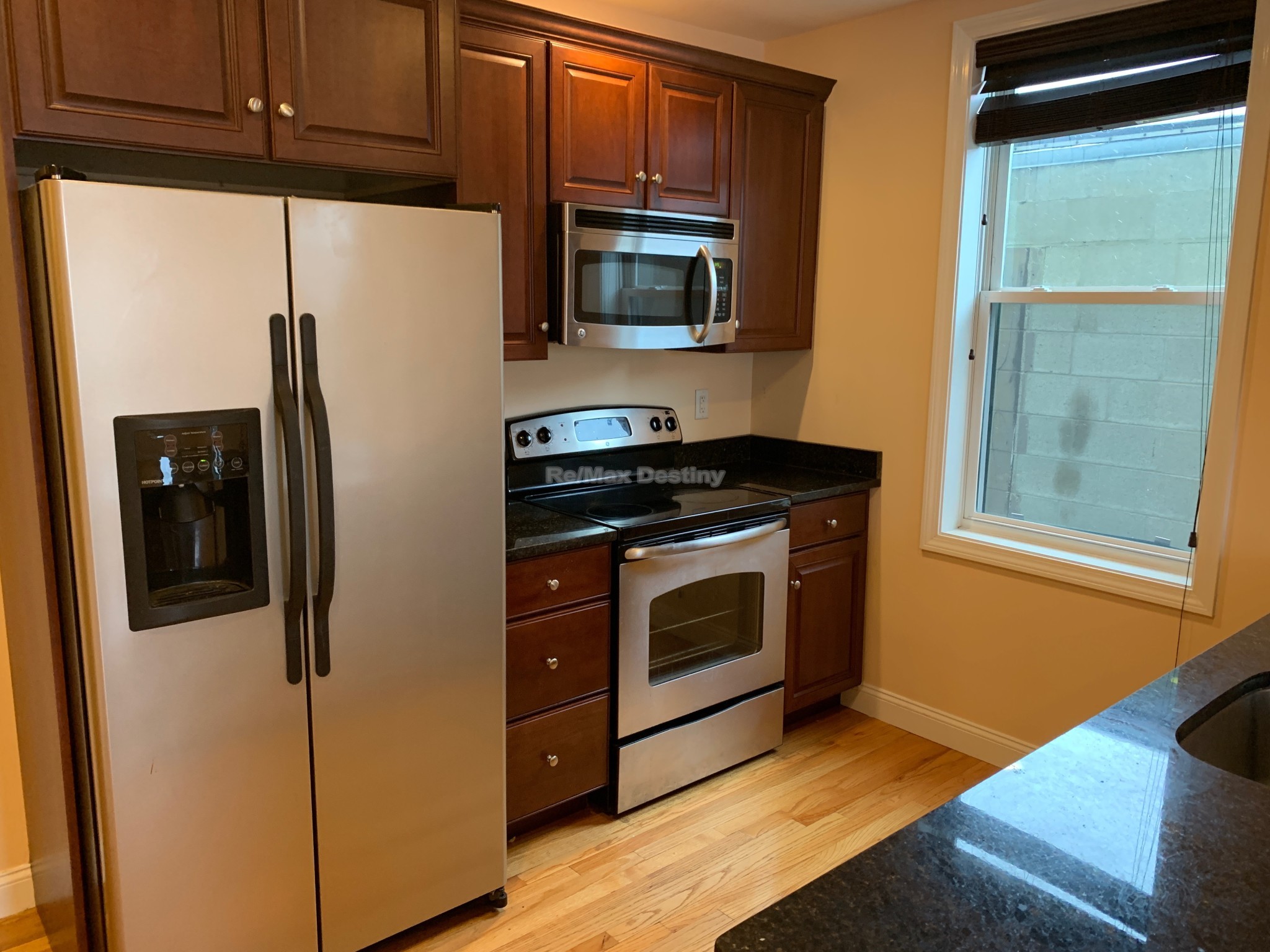 Photos of apartment on Fellsway W,Somerville MA 02145