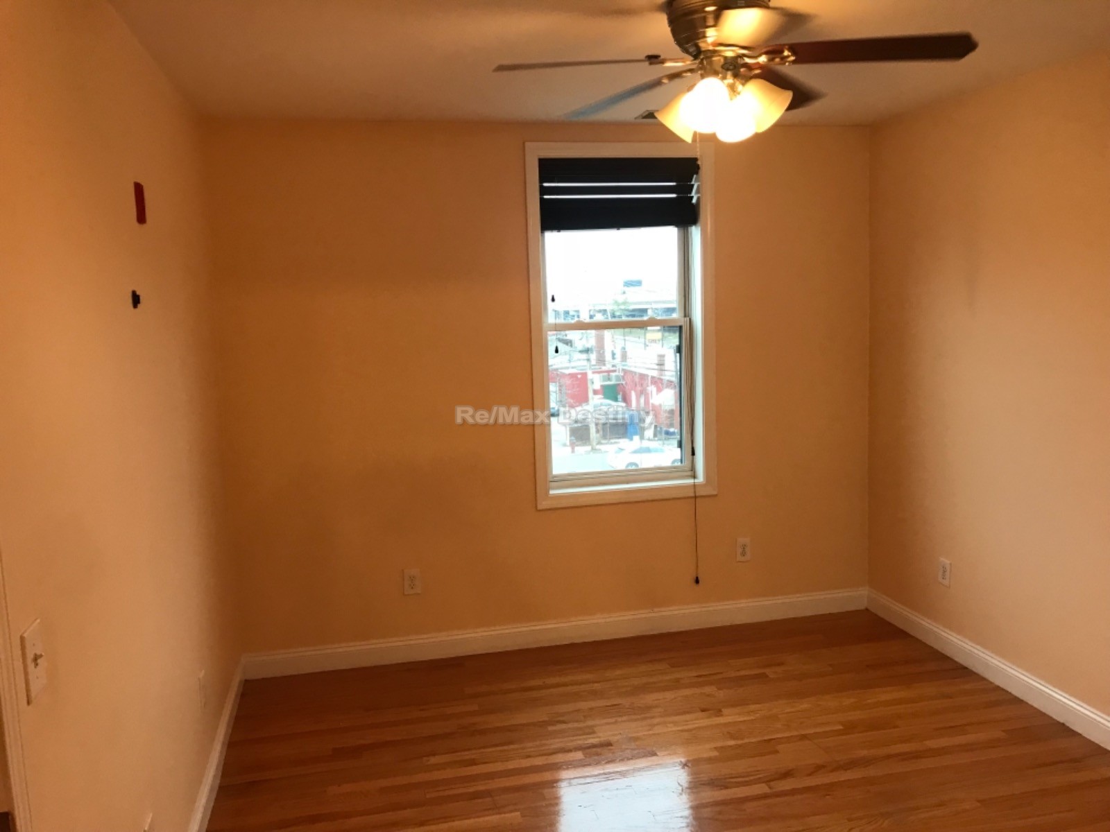 Photos of apartment on Fellsway W,Somerville MA 02155