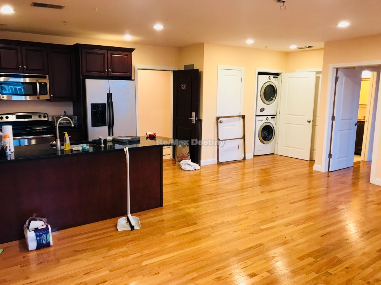 Photos of apartment on Fellsway W,Somerville MA 02155