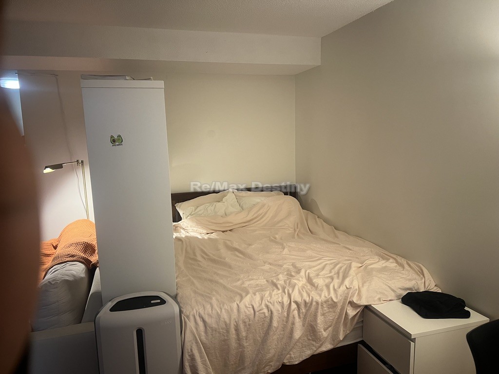 Photos of apartment on Harvard St.,Cambridge MA 02139