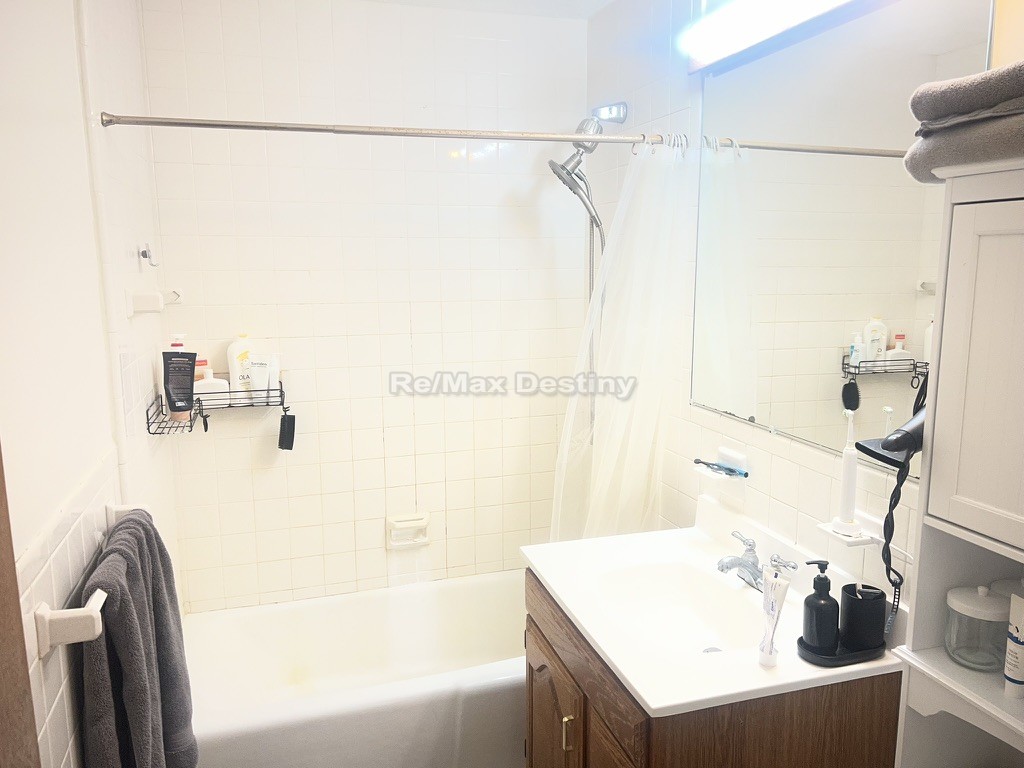 Photos of apartment on Harvard St.,Cambridge MA 02139