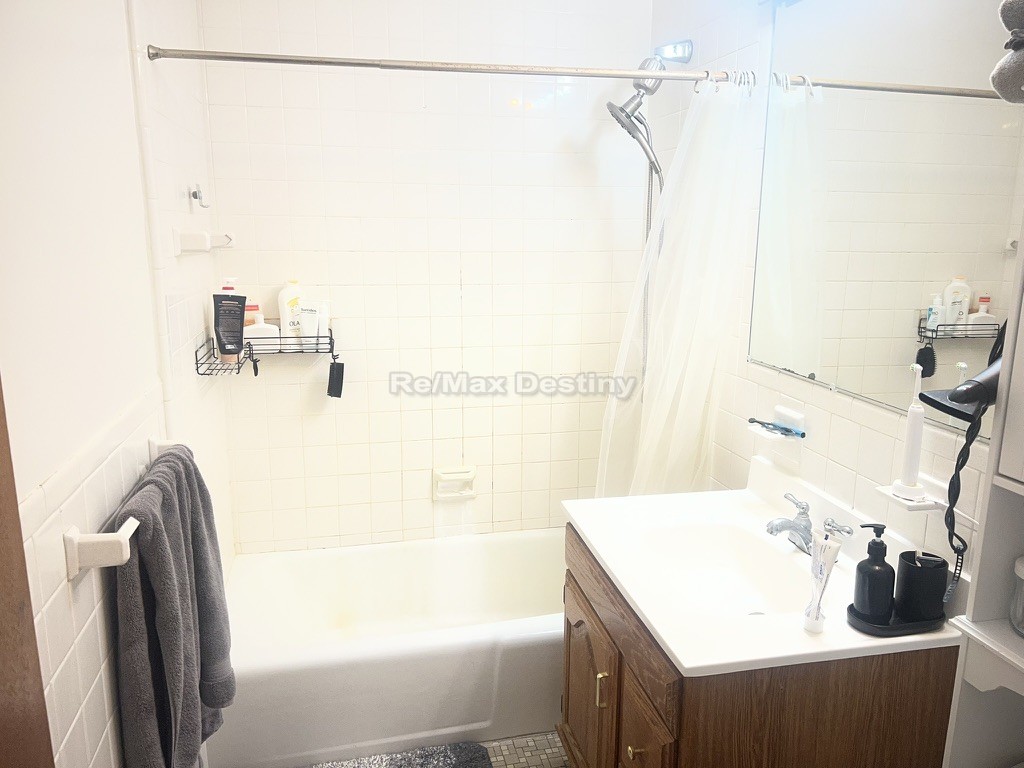 Photos of apartment on Harvard St.,Cambridge MA 02139