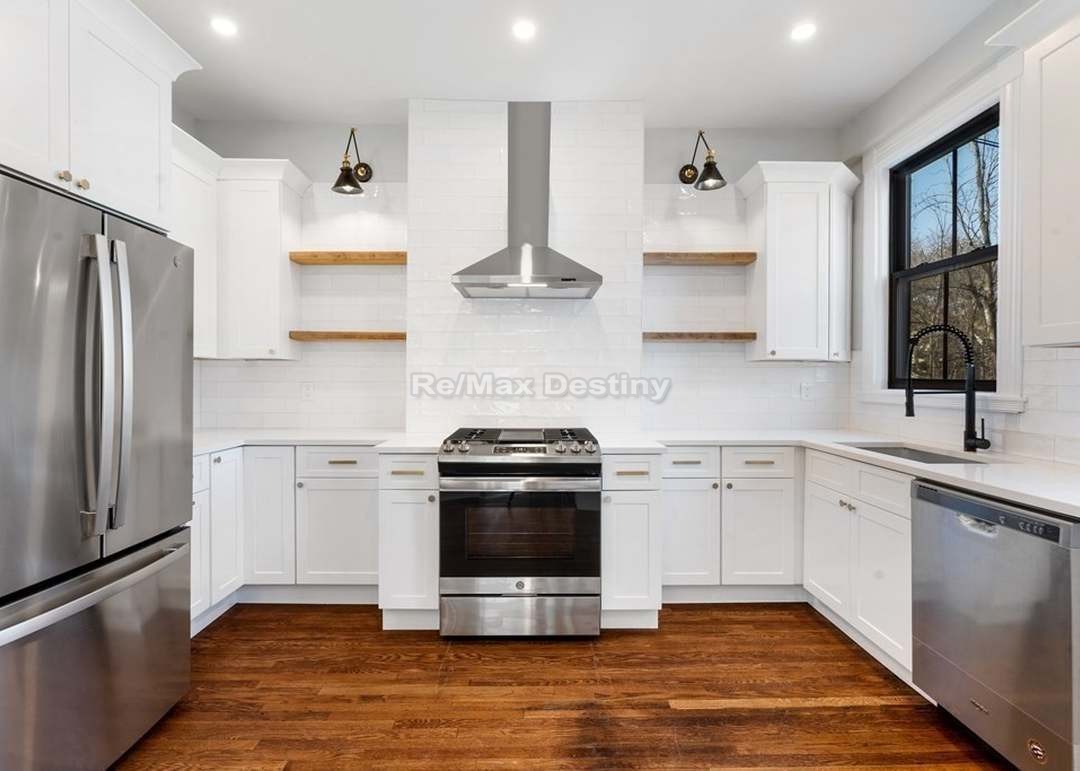 Photos of apartment on Monadnock St.,Boston MA 02125