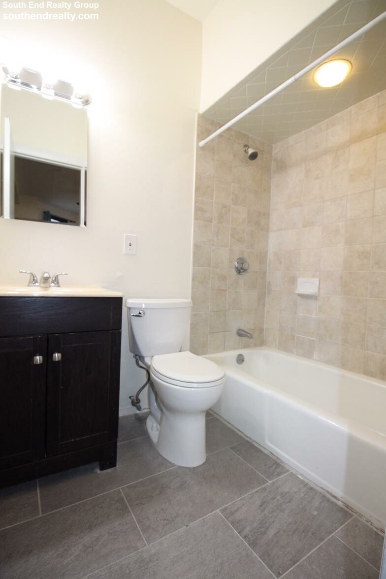 Studio bed, 1 bath apartment for rent at 420 Mass Ave Unit 3, South End — photo 9 of 17