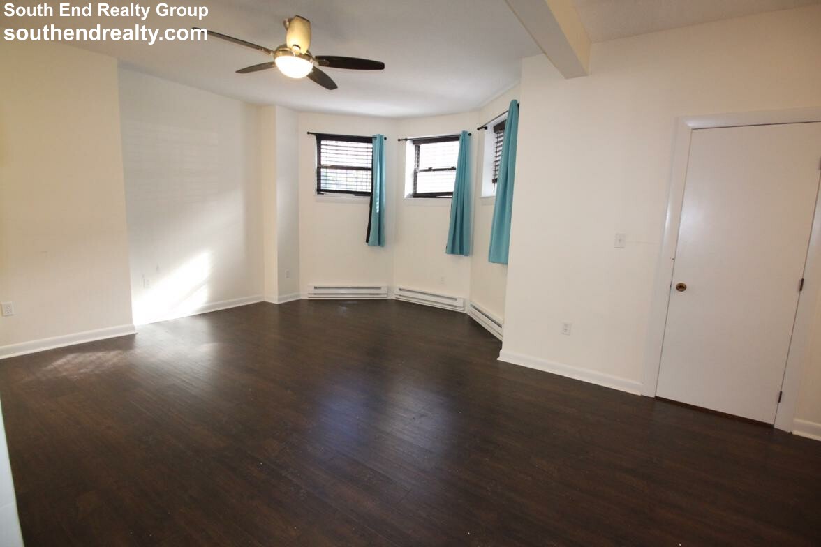Studio bed, 1 bath apartment for rent at 420 Mass Ave Unit 3, South End — photo 3 of 17