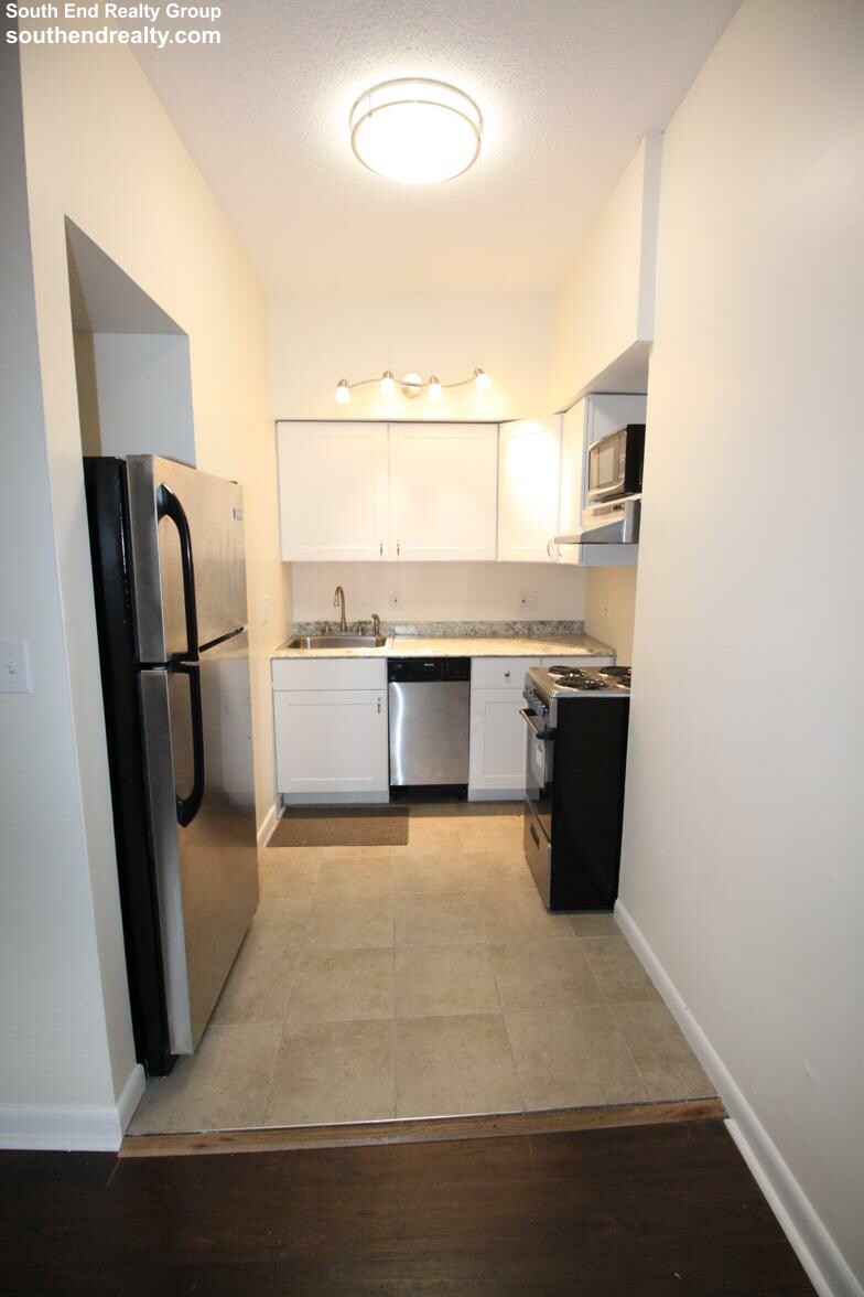 Studio bed, 1 bath apartment for rent at 420 Mass Ave Unit 3, South End — photo 6 of 17