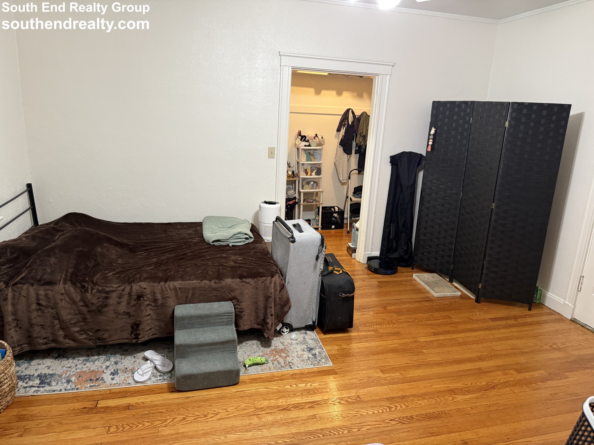 https://ygl-photos.s3.us-west-004.backblazeb2.com/640W6839e48393b89.jpg