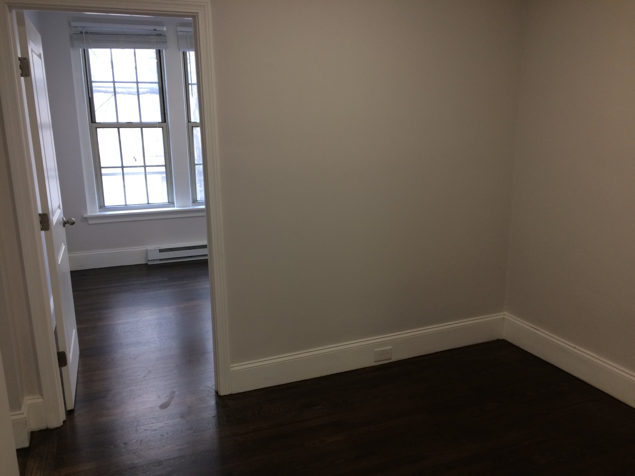 3 bed, 1 bath apartment for rent at 20 Clearway St Unit 6, Back Bay — photo 4 of 9