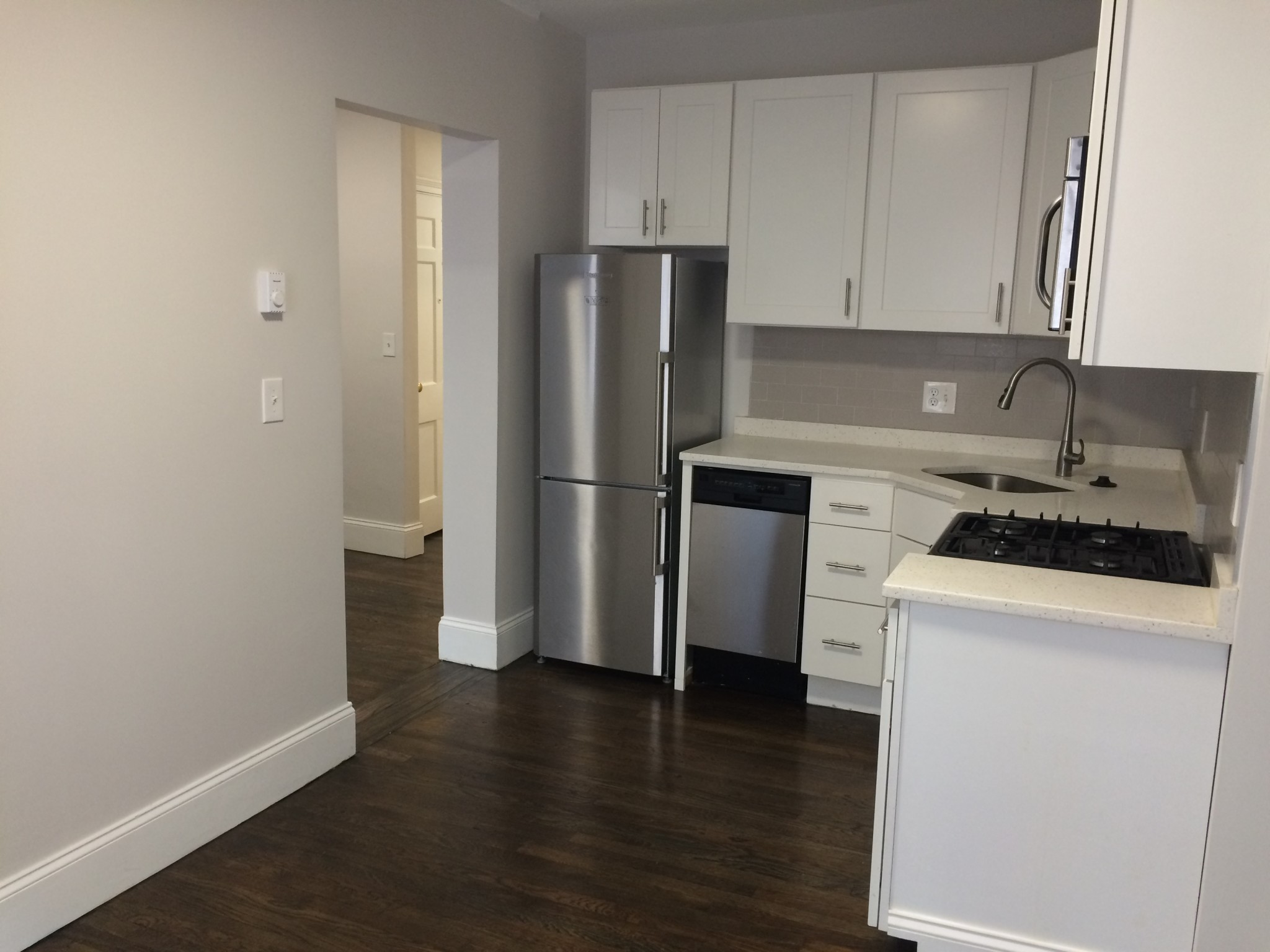 3 bed, 1 bath apartment for rent at 20 Clearway St Unit 6, Back Bay — photo 3 of 9