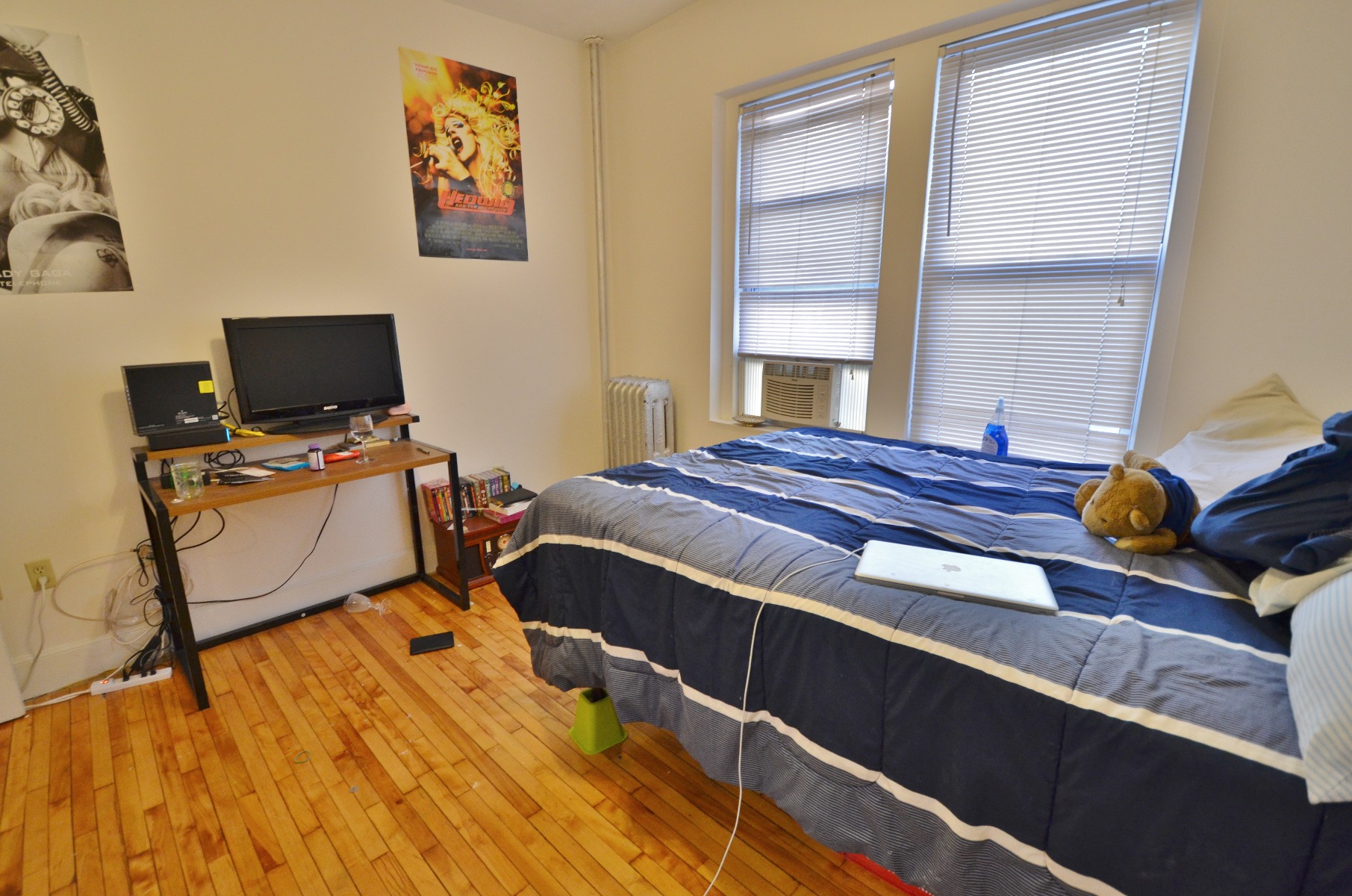 Rental image