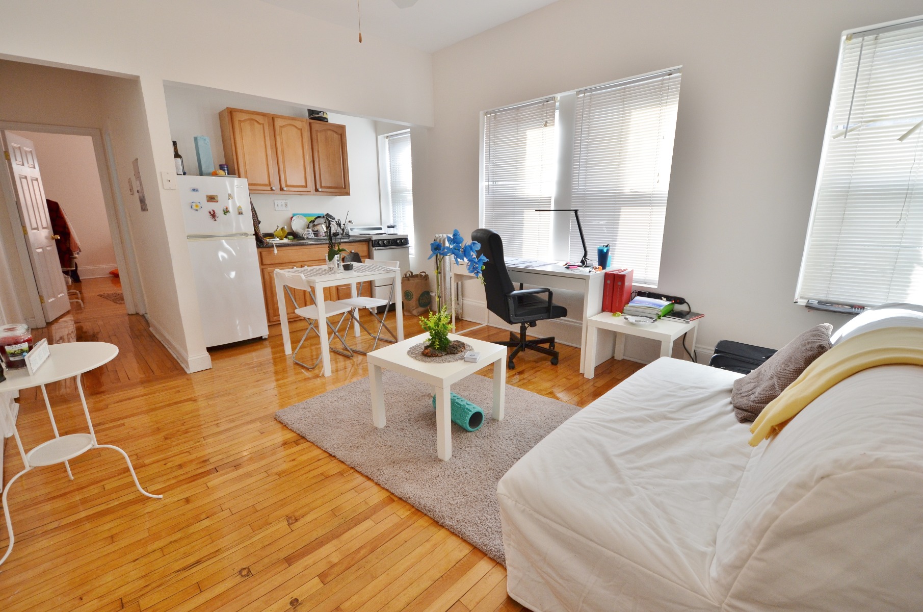 Listing featured image