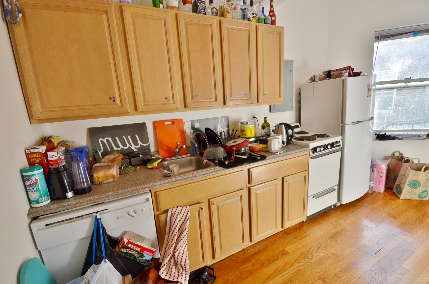 Listing featured image