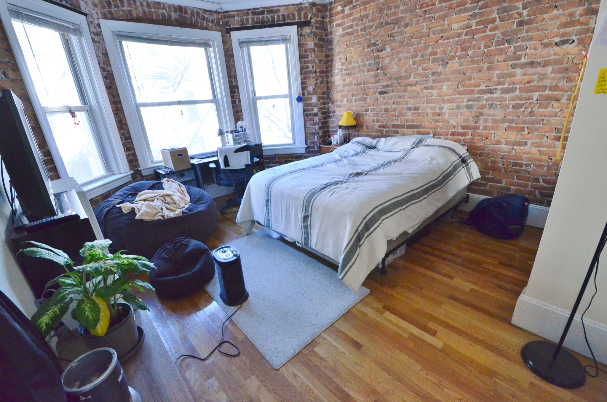 Rental image