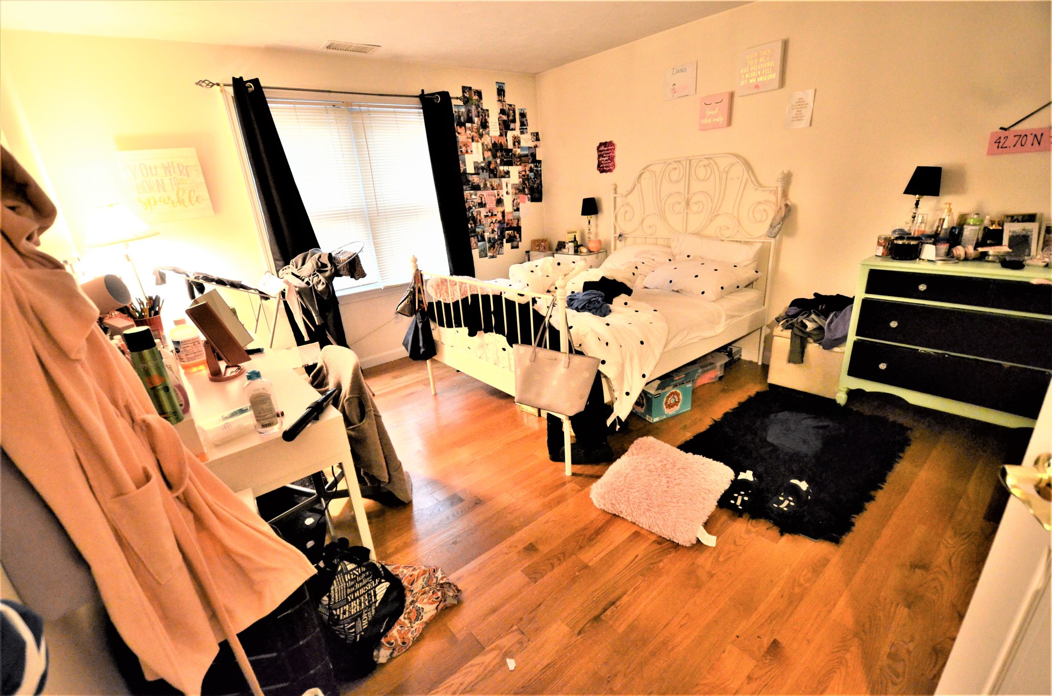 Rental image