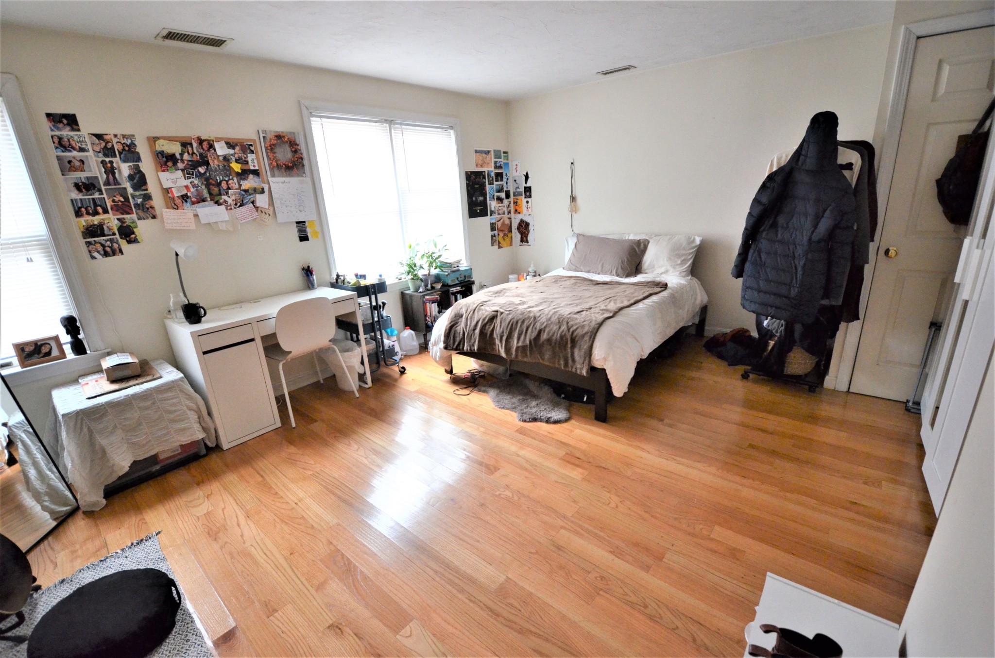 Rental image