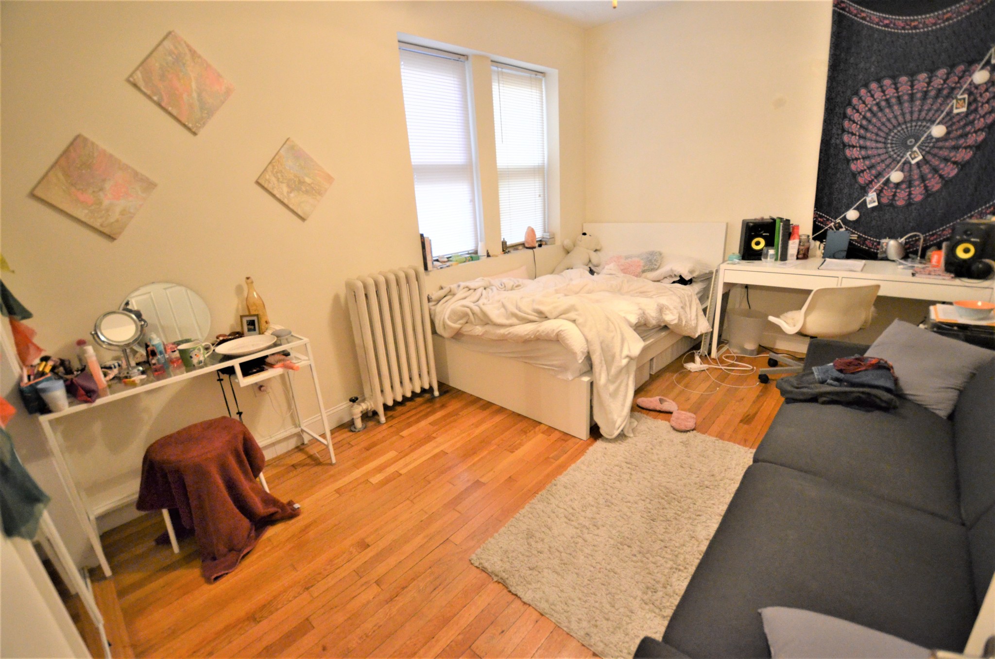 Rental image