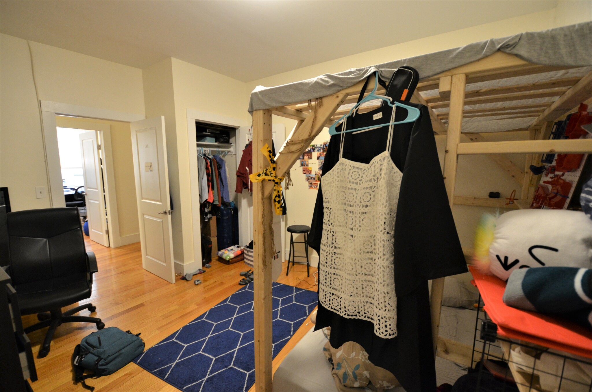 Rental image