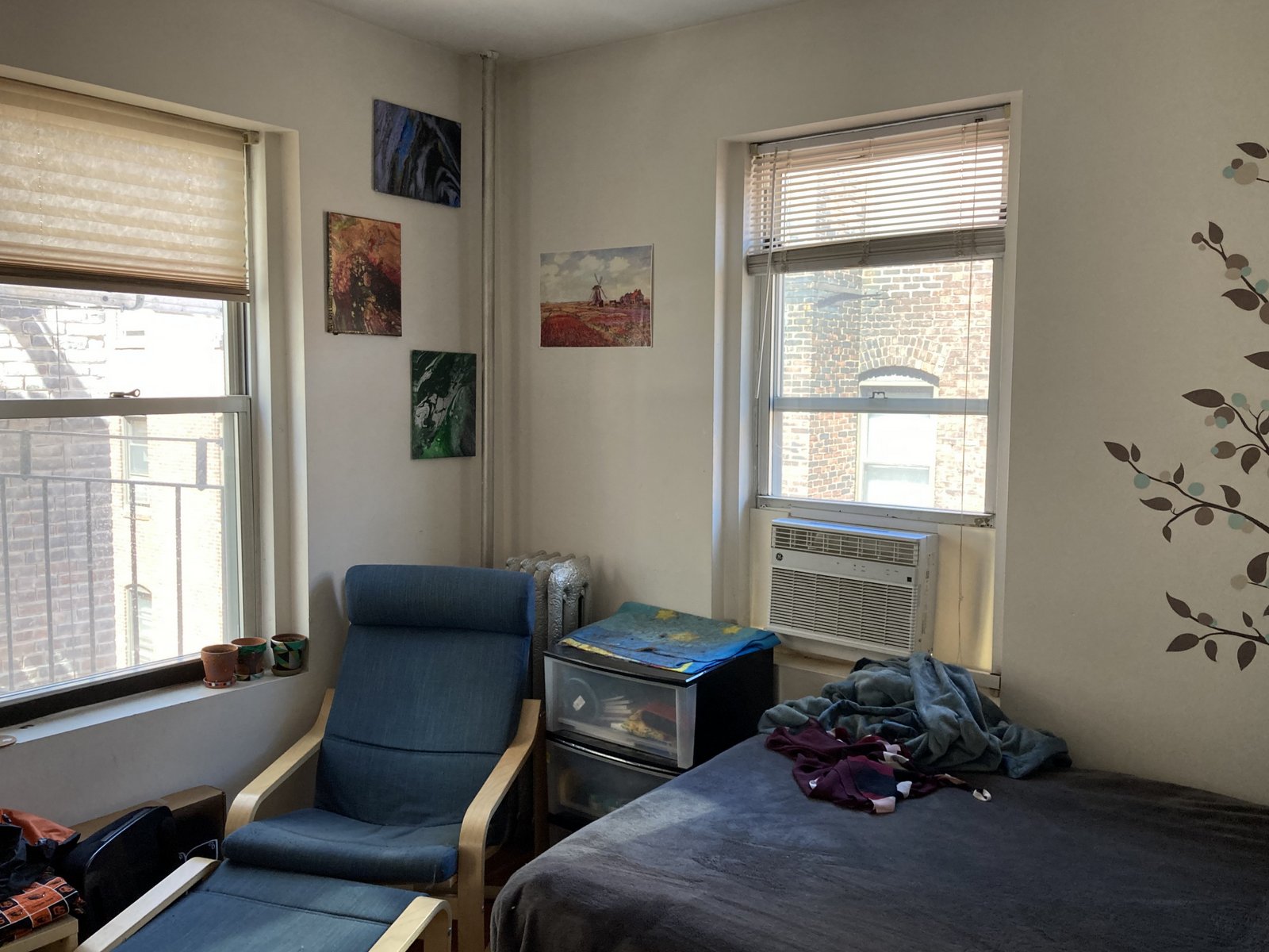 Rental image