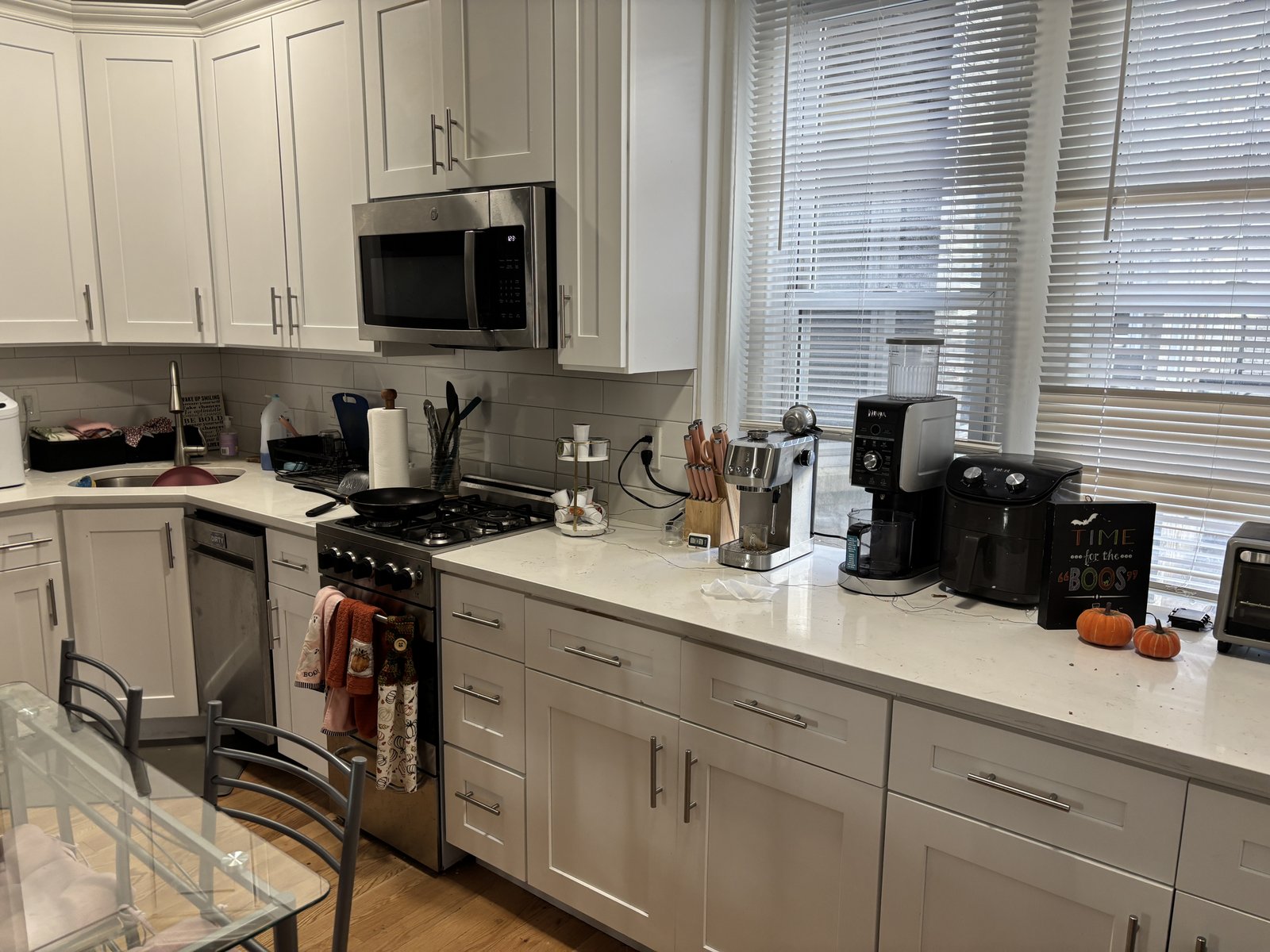 Listing featured image