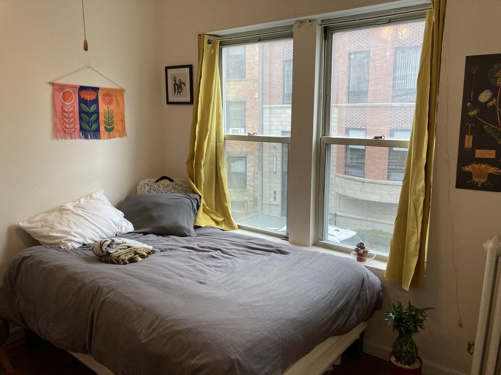 Listing featured image