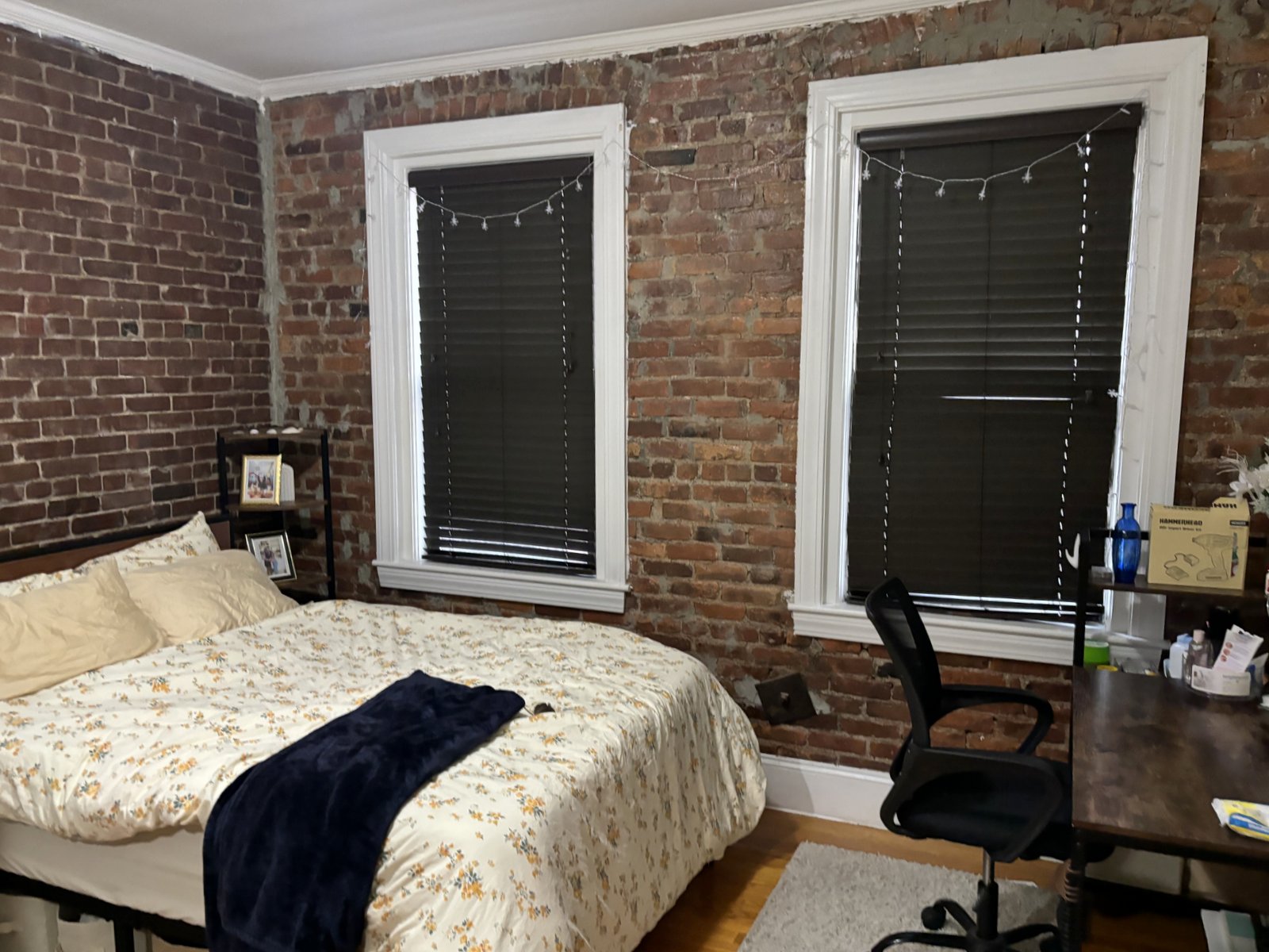 Listing featured image