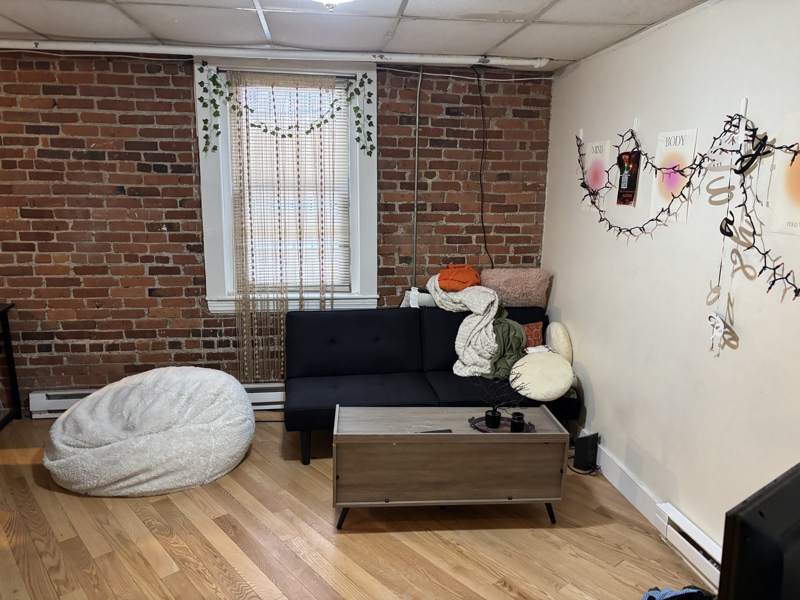 Rental image