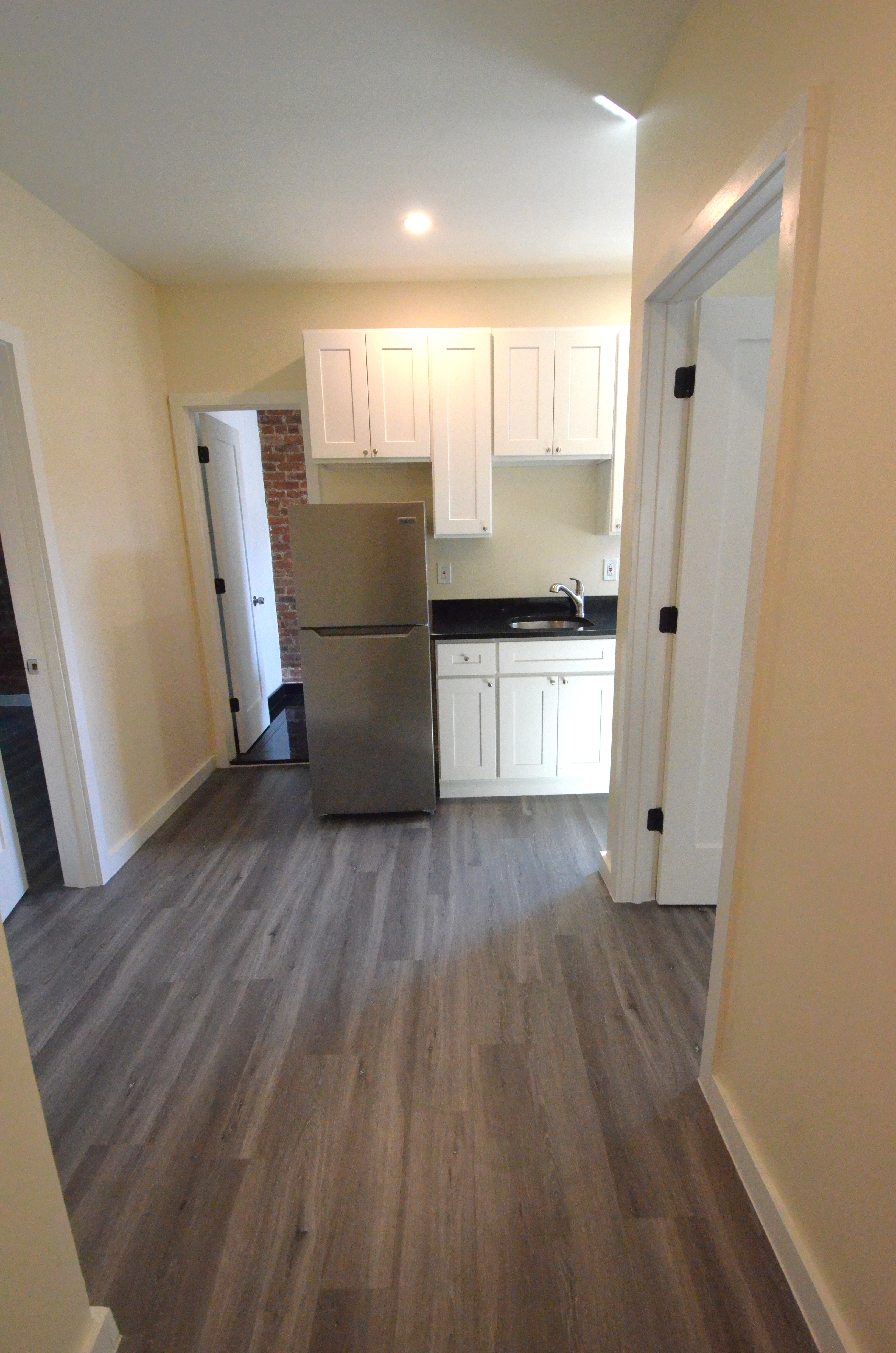 Listing featured image