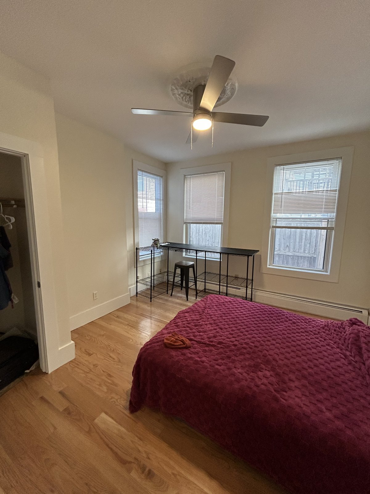 Listing featured image