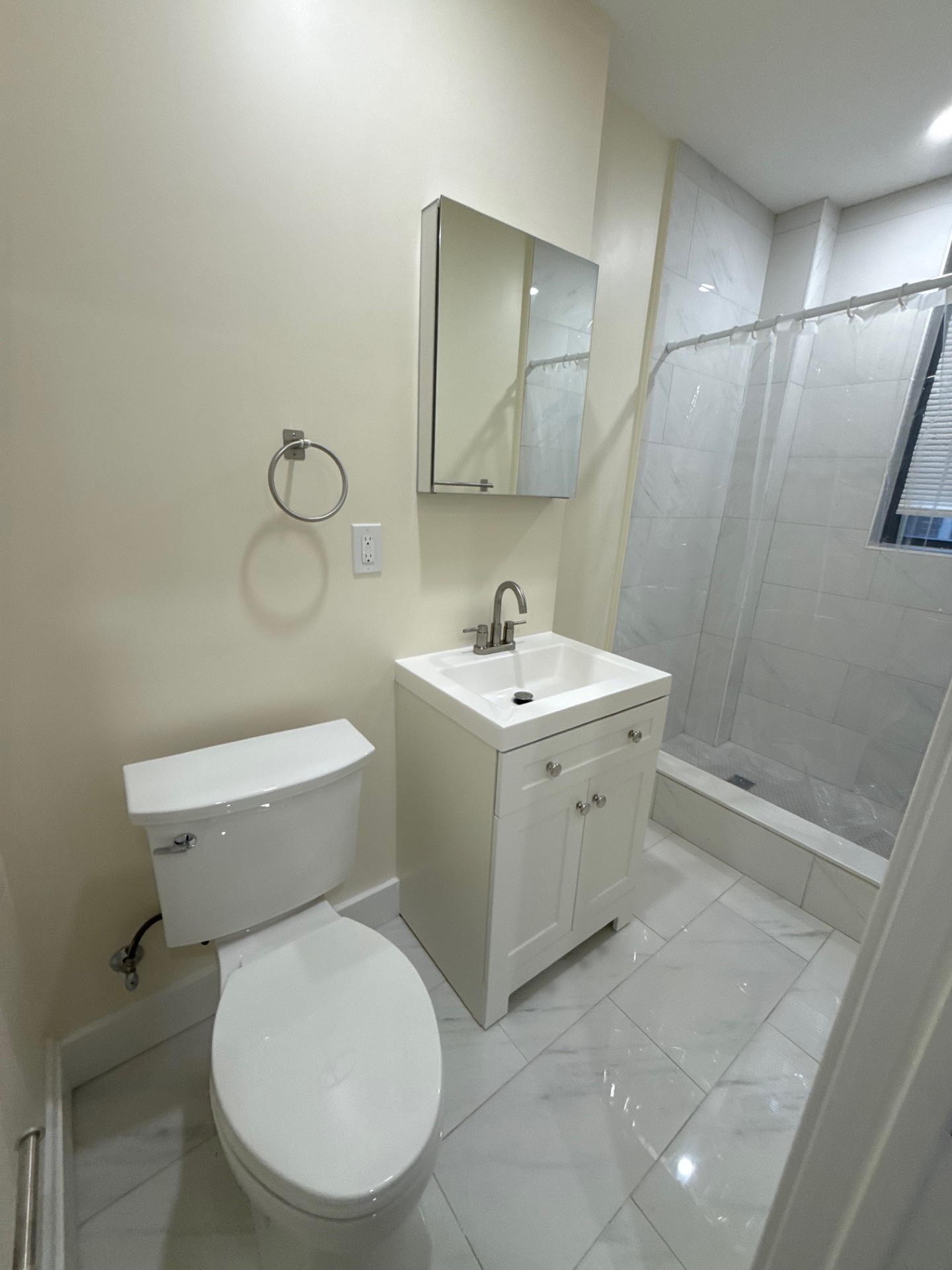 Listing featured image