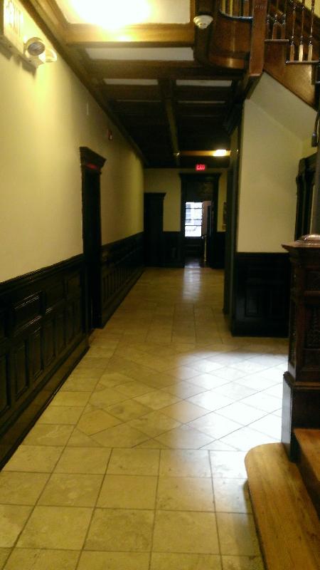 Listing featured image