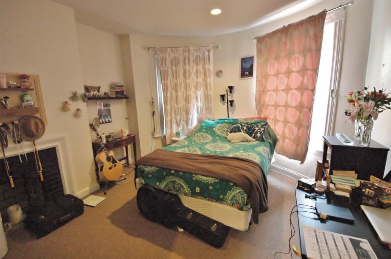 Rental image