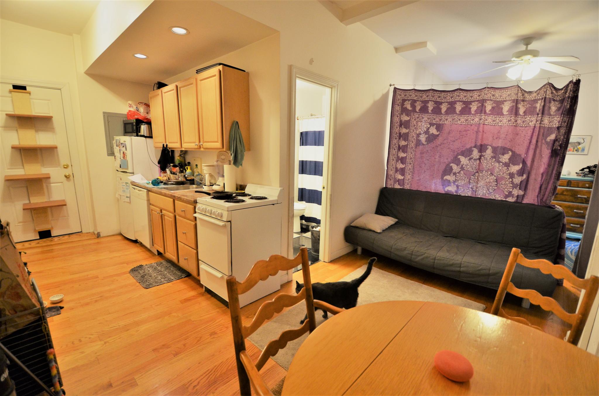 Listing featured image