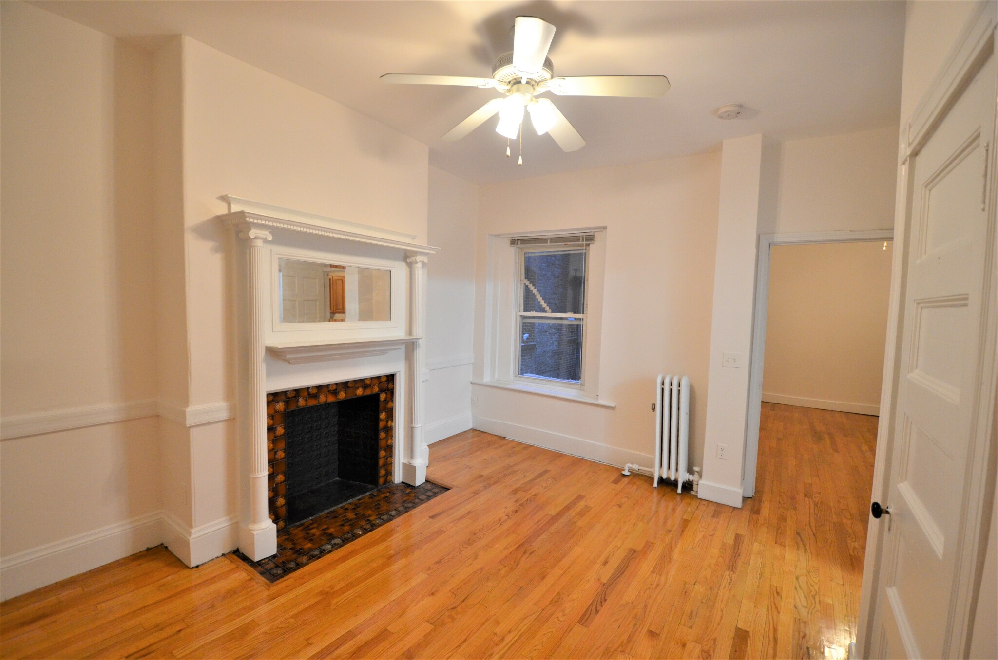 Listing featured image