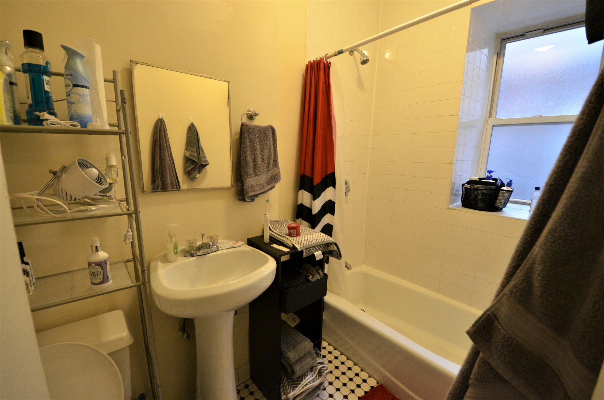 Rental image