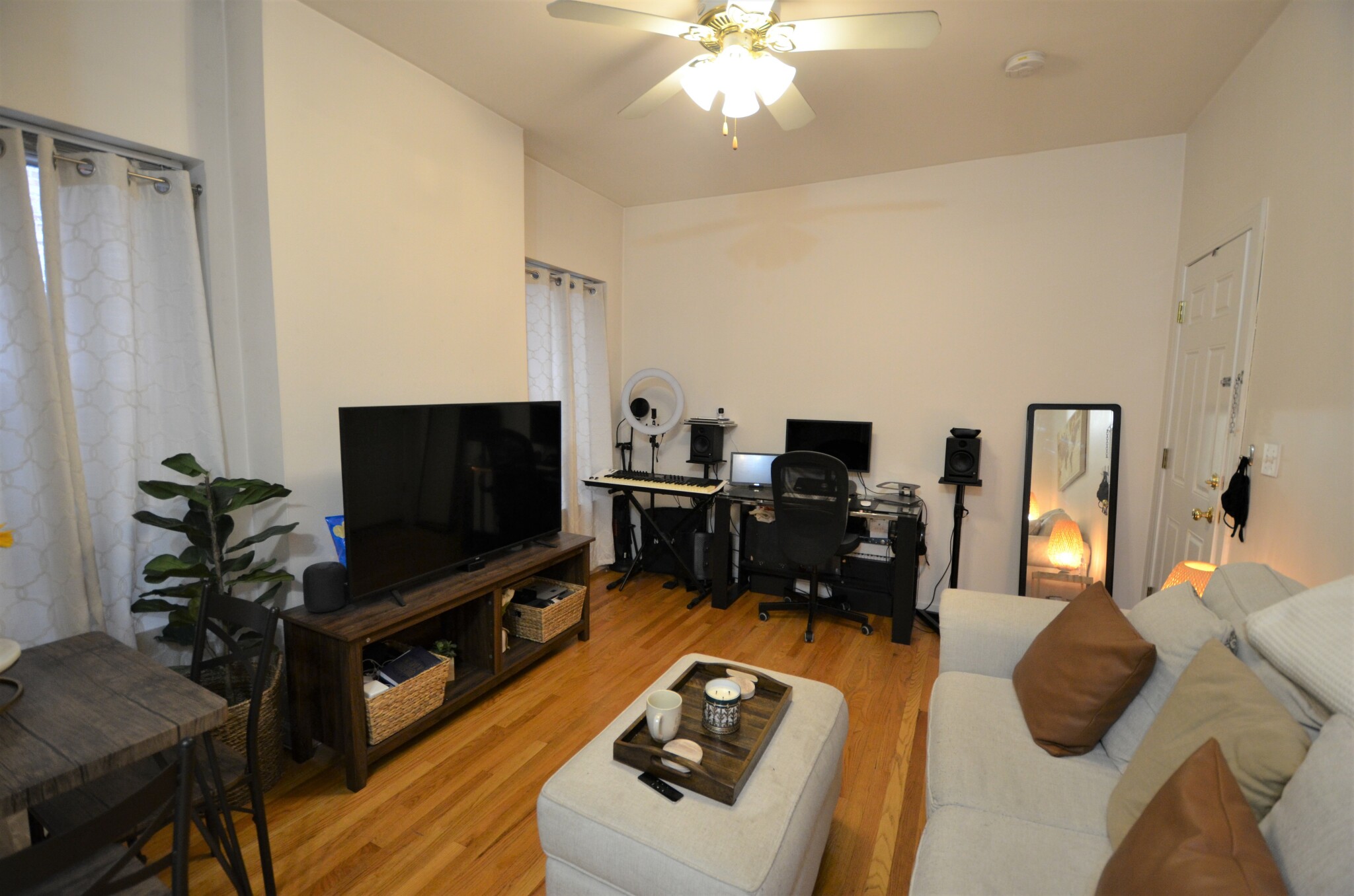 Rental image