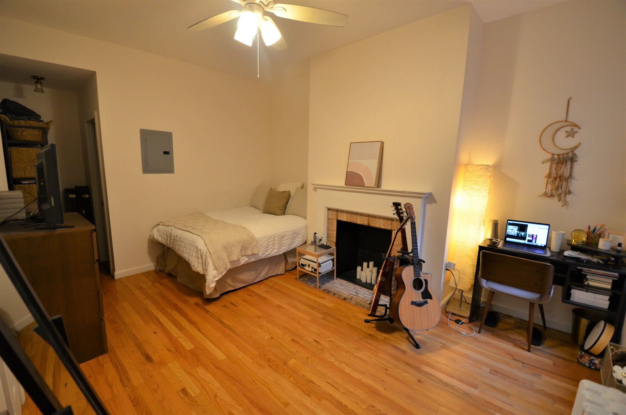 Rental image