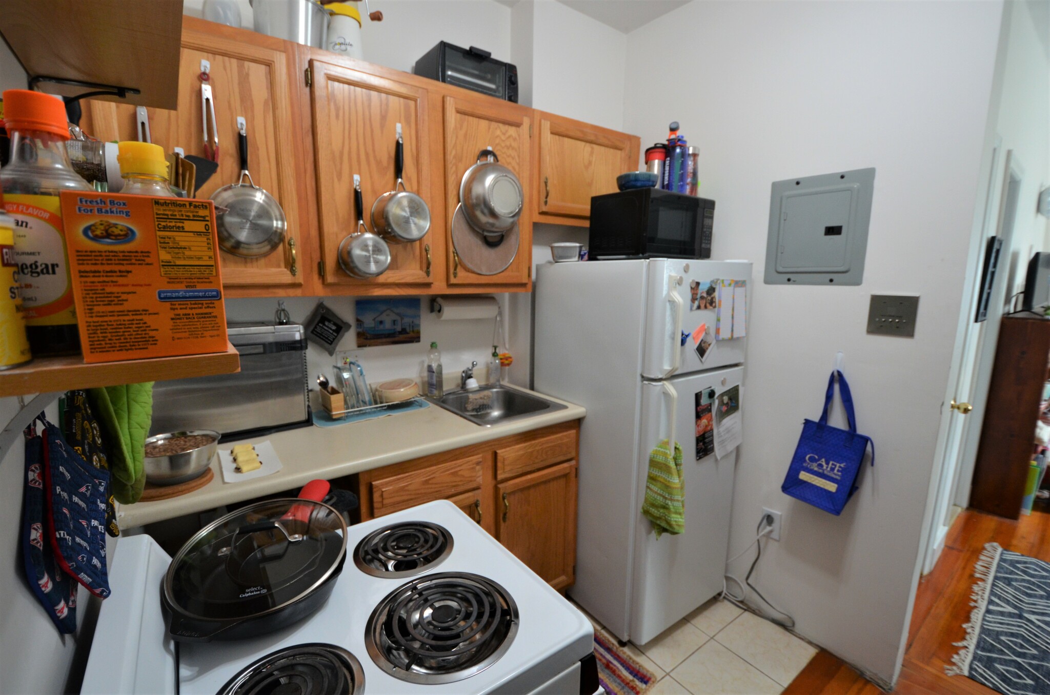 Listing featured image