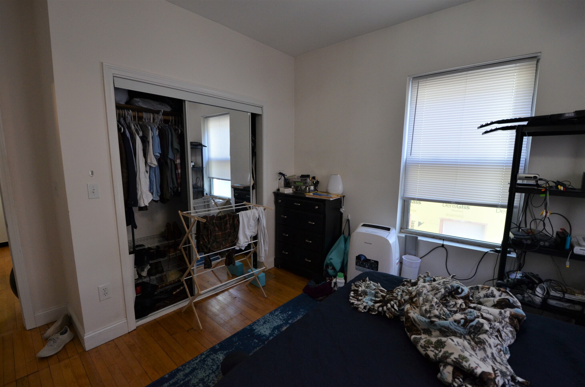 Rental image