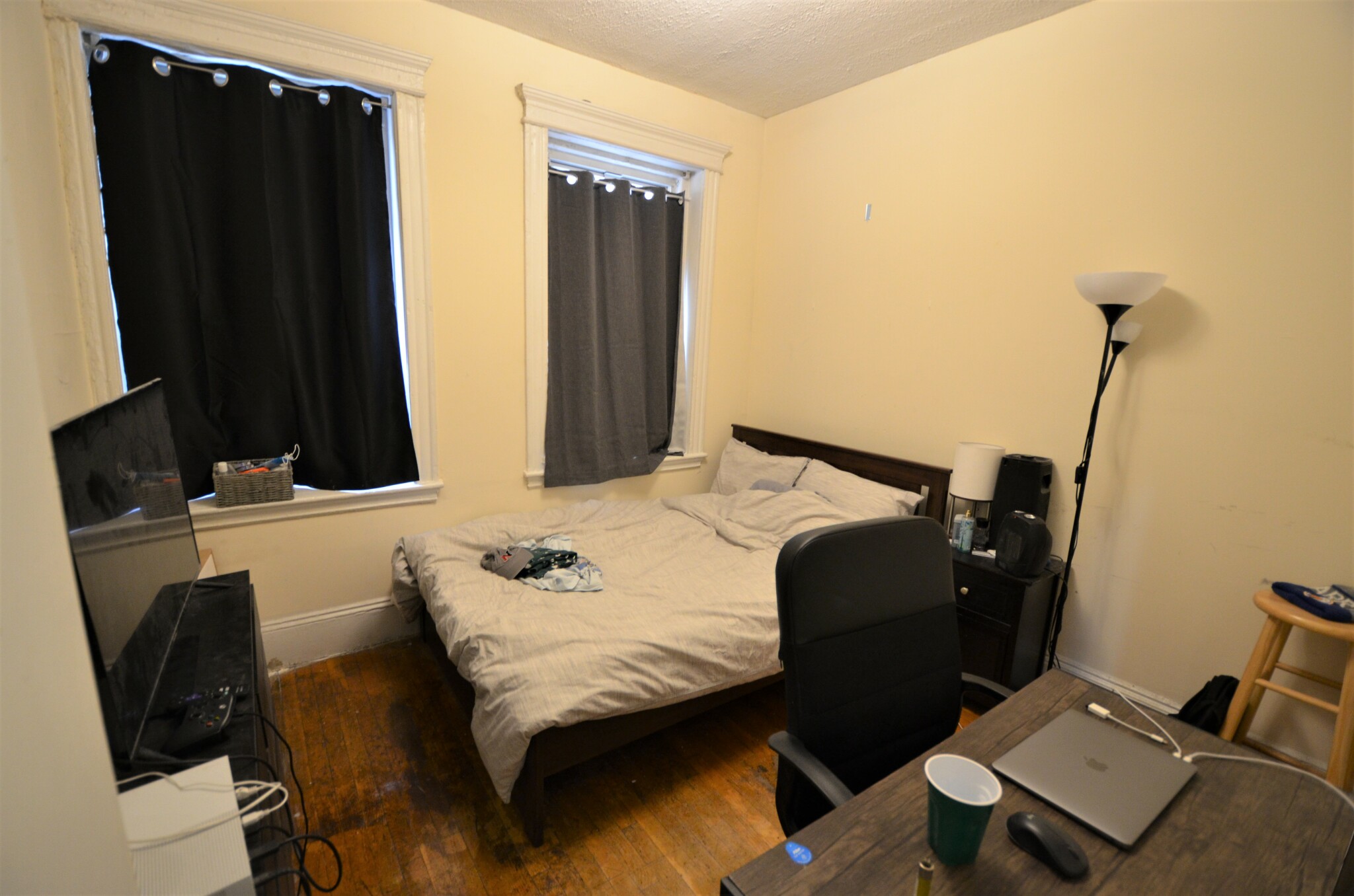 Rental image