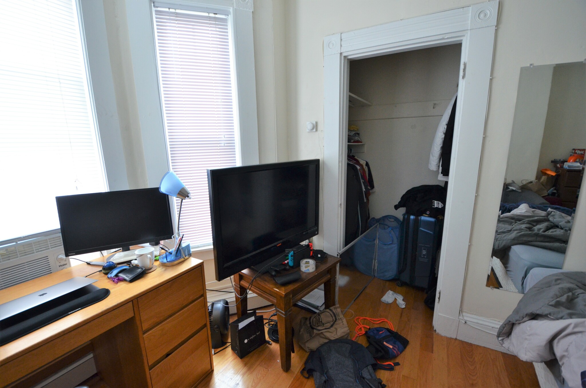 Rental image