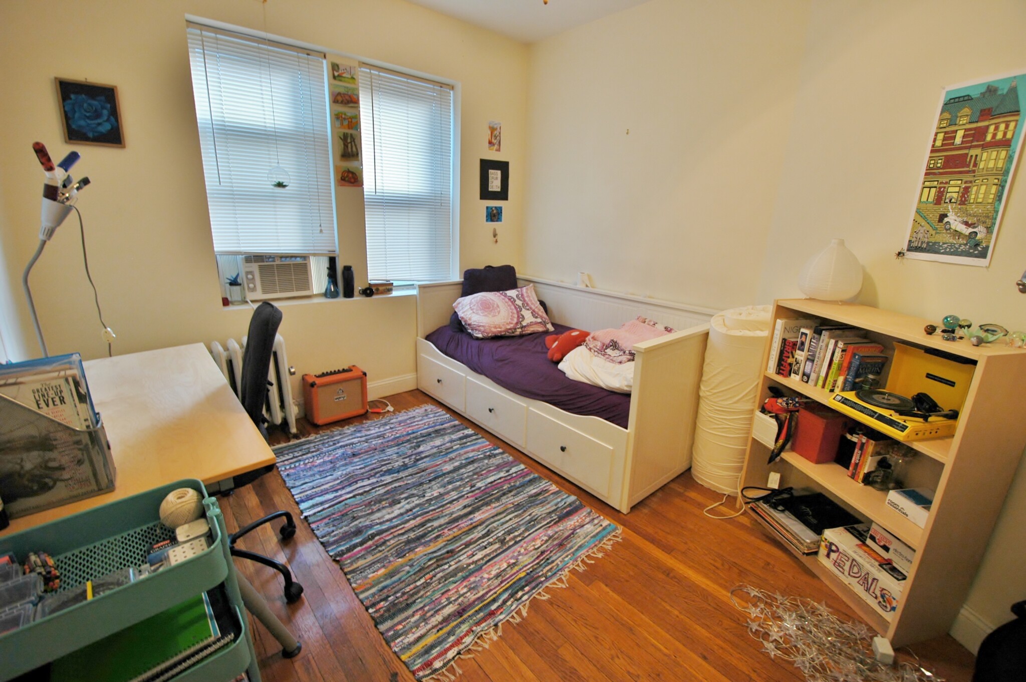 Listing featured image