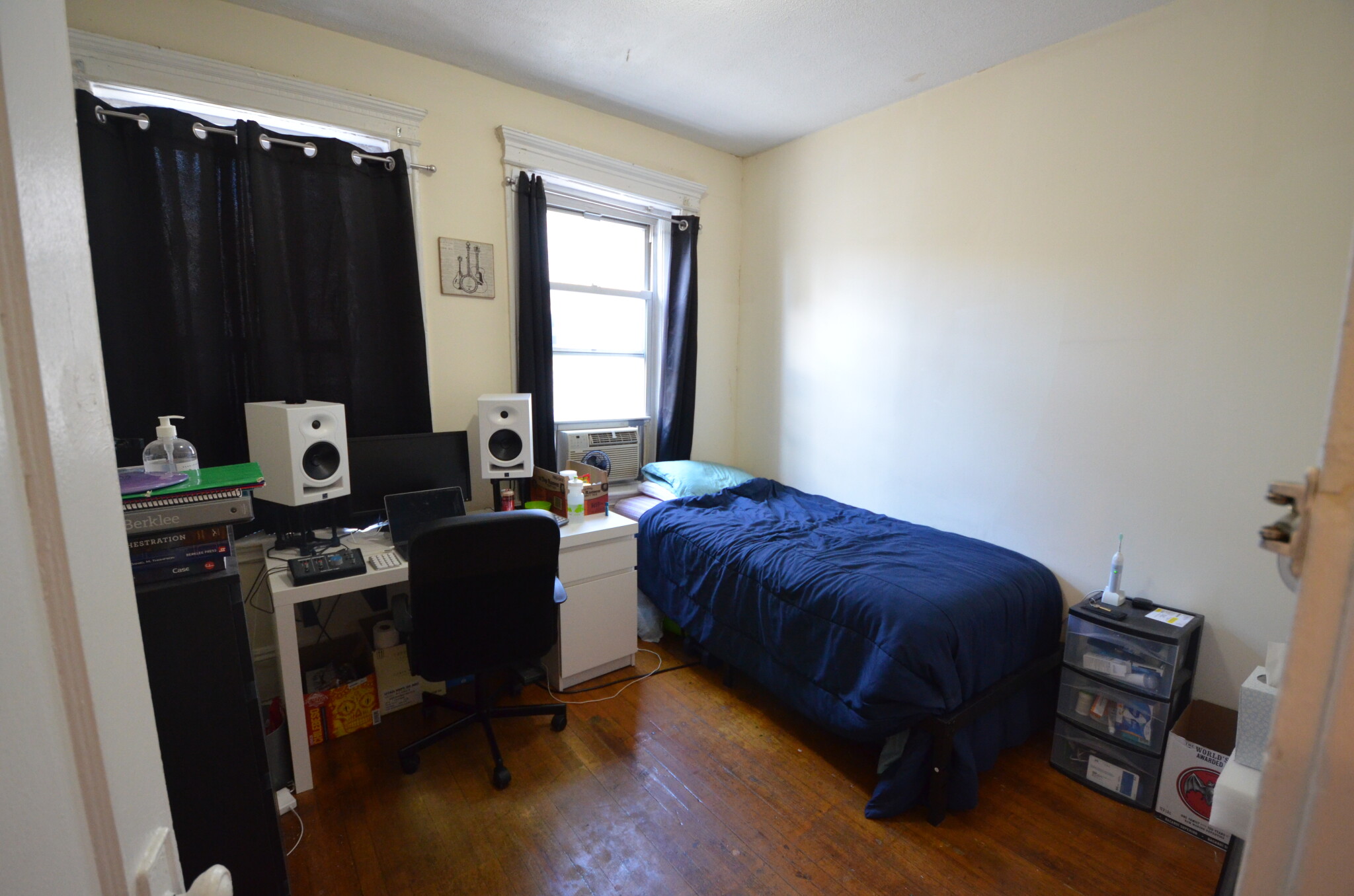 Rental image