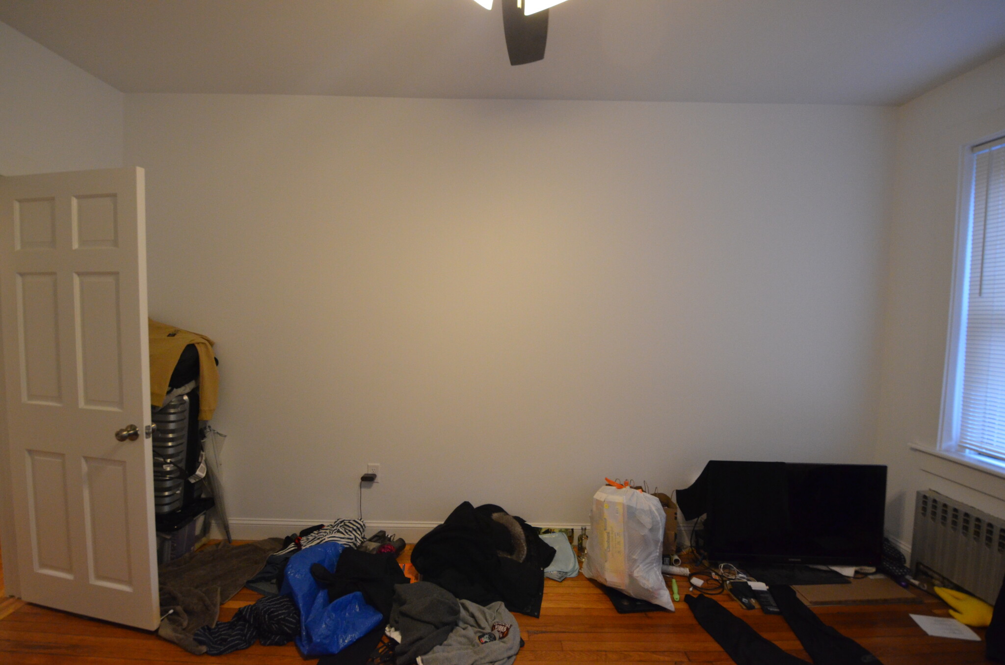 Listing featured image