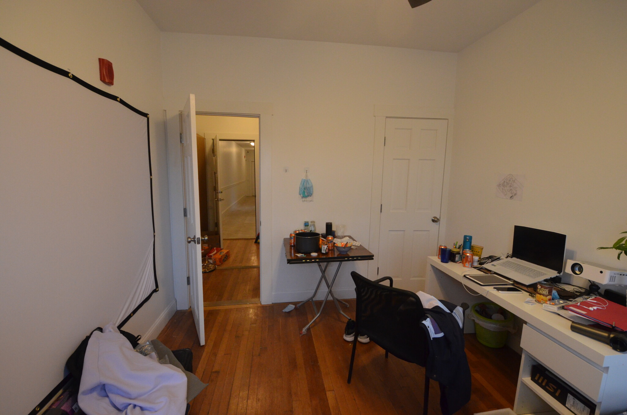 Listing featured image