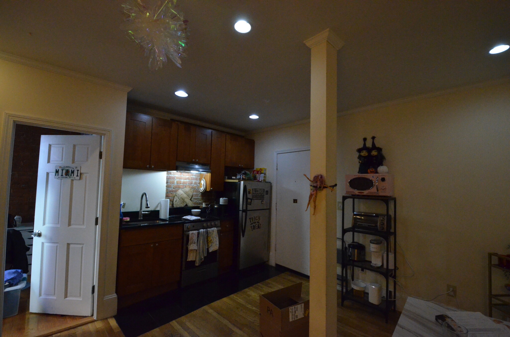 Listing featured image