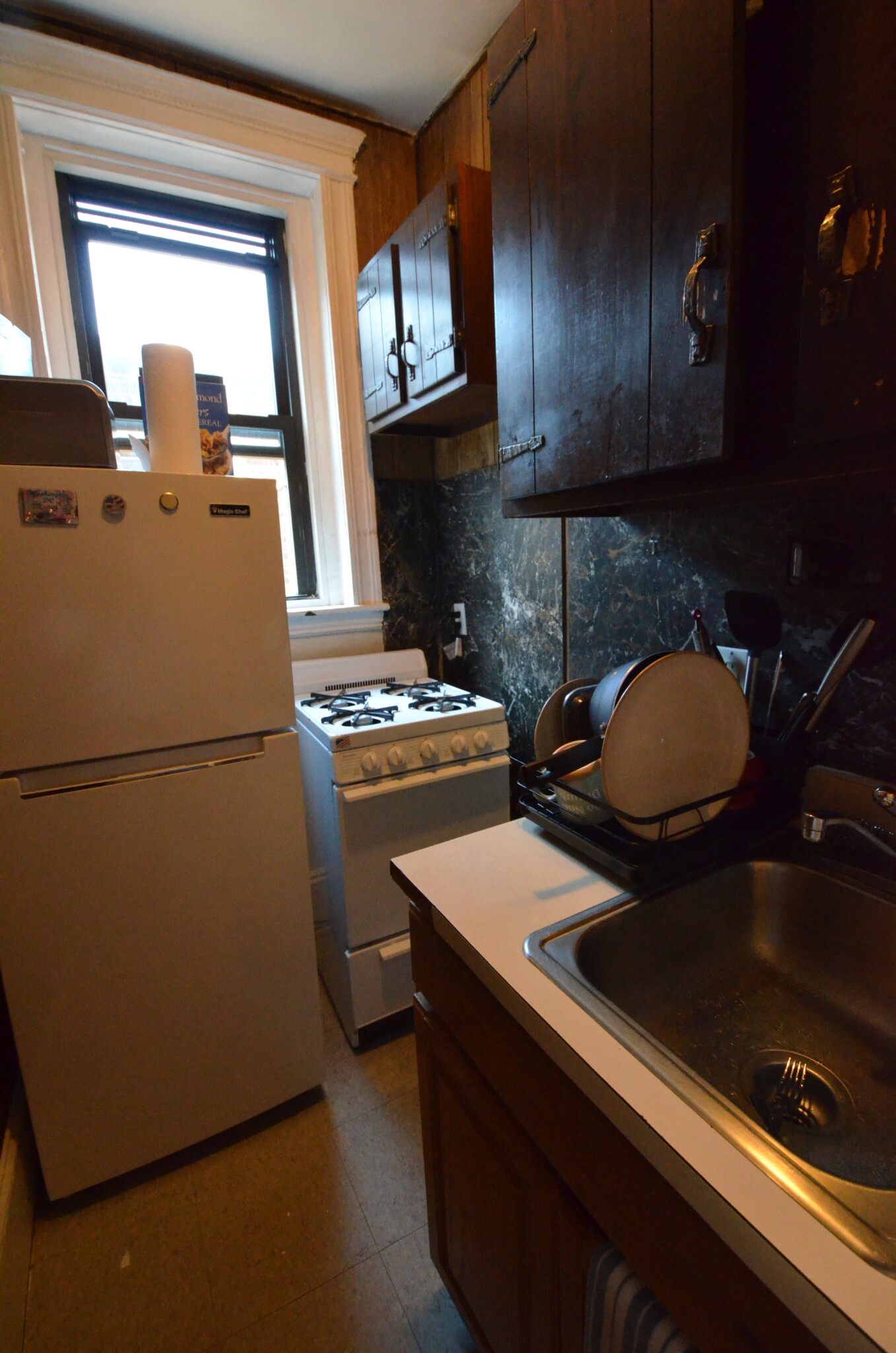 Listing featured image