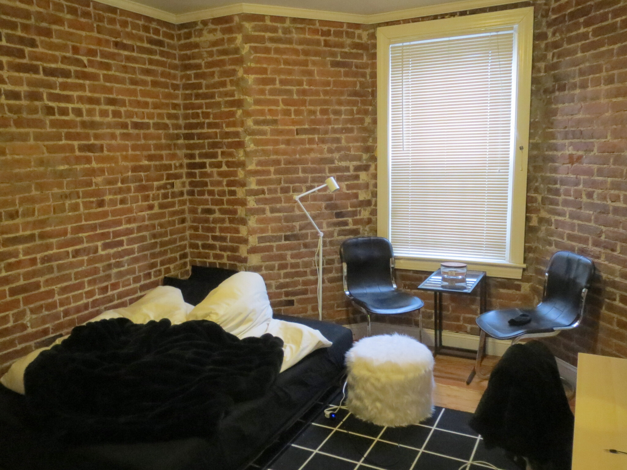 Rental image
