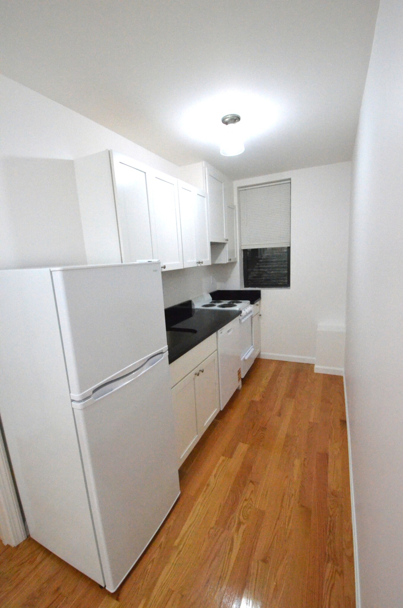 Listing featured image