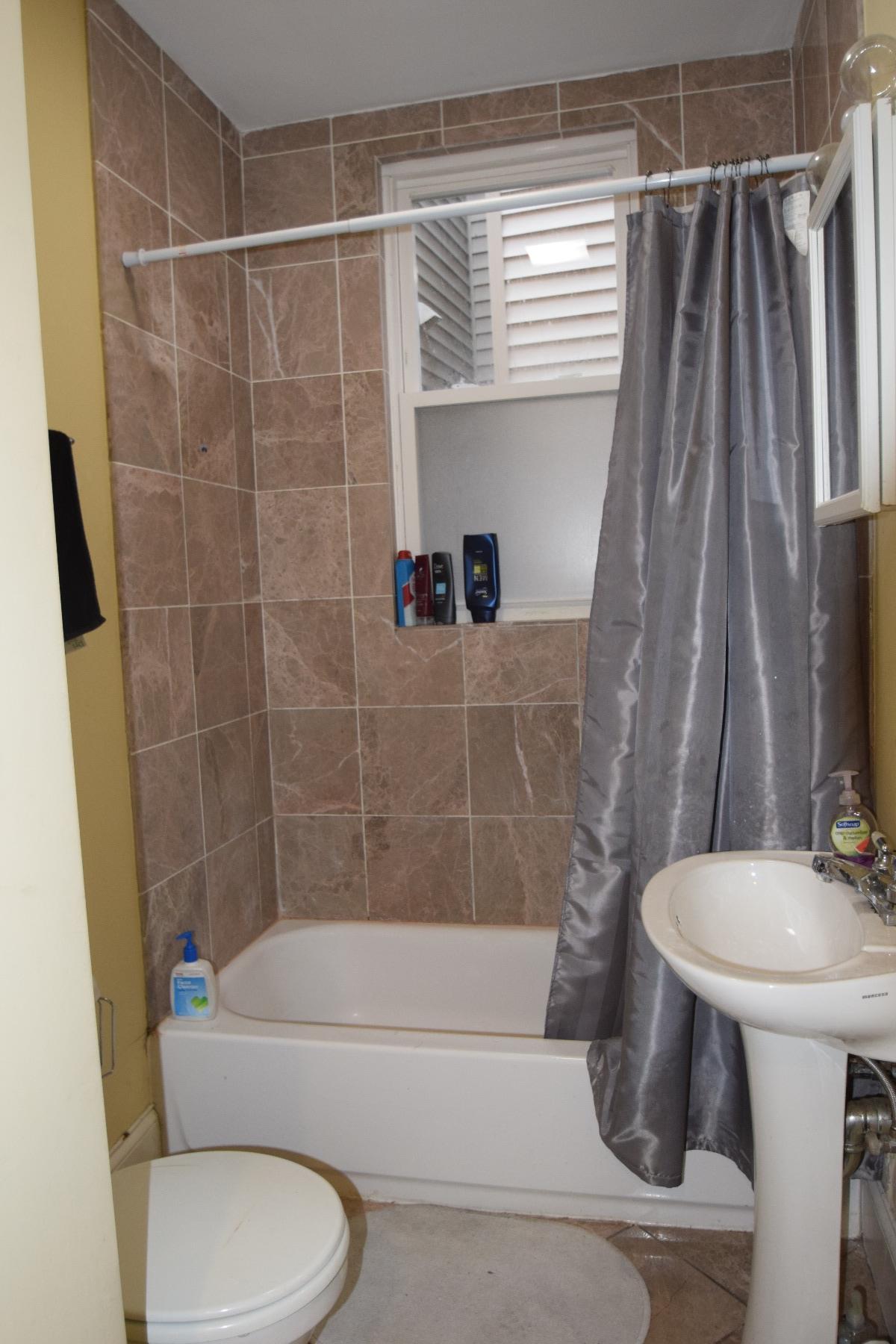 731 Parker St, Mission Hill